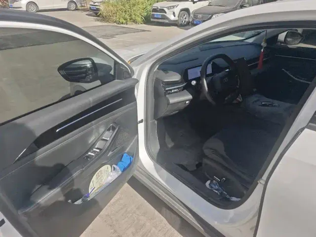 Geely Galaxy L6 — Фото автомобиля 9