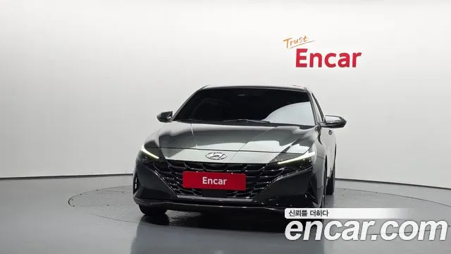 Hyundai AVANTE Avante (CN7) — Фото автомобиля 3