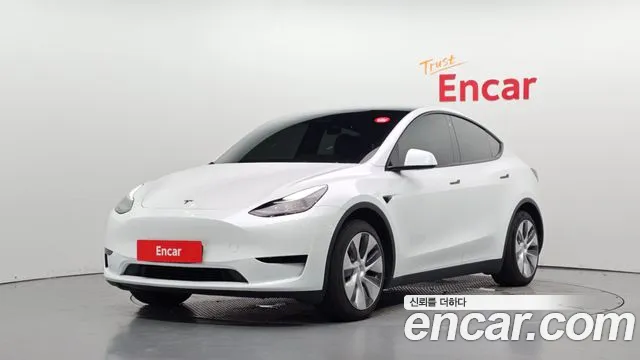 Фотография автомобиля — Tesla Model Y