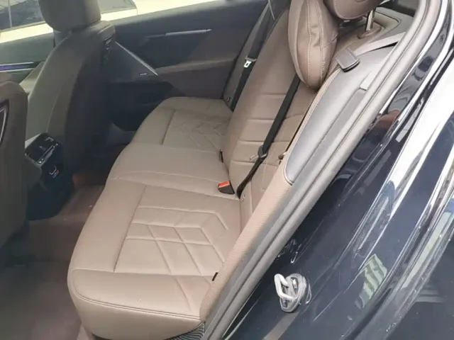 BMW 5 Series — Фото автомобиля 16