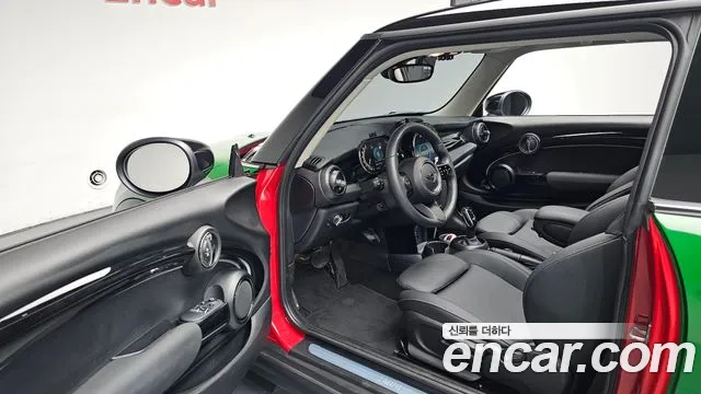 Mini Cooper Cooper Classic Plus — Фото автомобиля 10