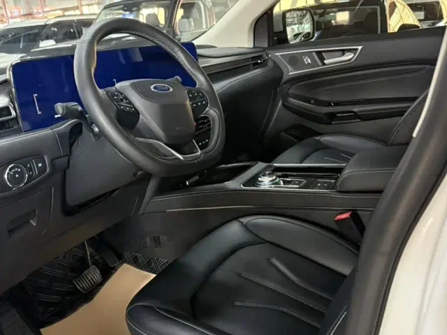 Ford Edge — Фото автомобиля 14