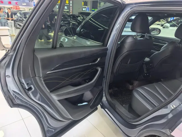 Geely Xingyue L — Фото автомобиля 9