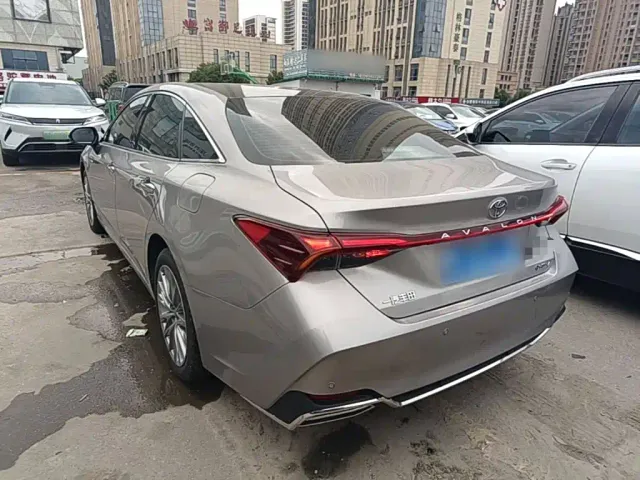 Toyota Avalon — Фото автомобиля 4