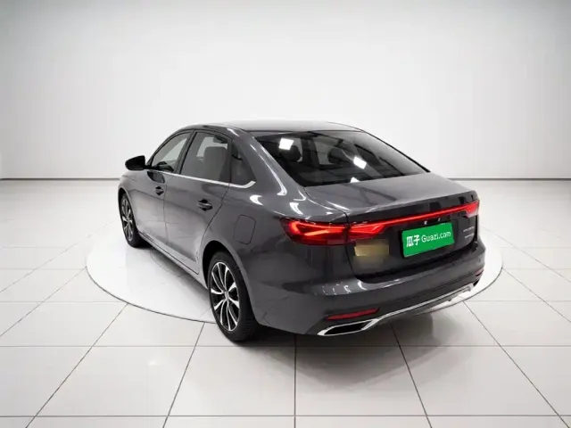Geely Emgrand — Фото автомобиля 4