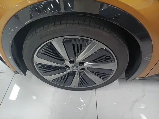 Toyota bZ5 — Фото автомобиля 22