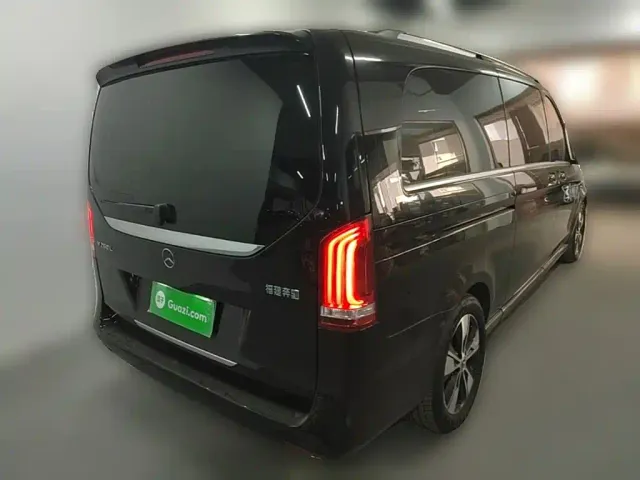 Mercedes-Benz V-Class — Фото автомобиля 11
