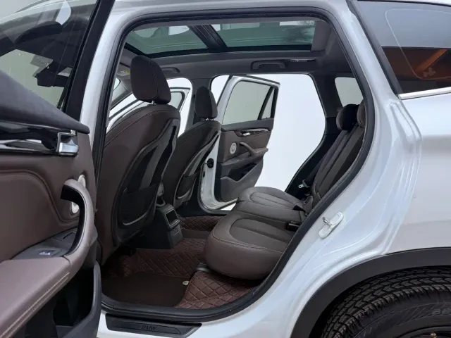 BMW X1 — Фото автомобиля 13