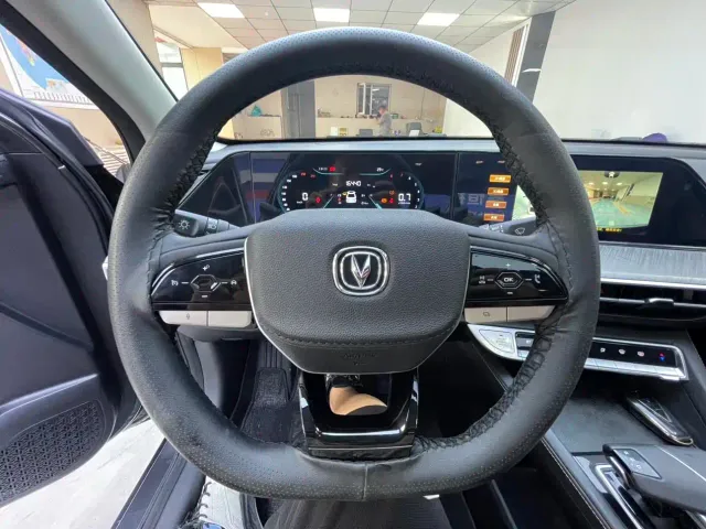 Changan Eado — Фото автомобиля 12