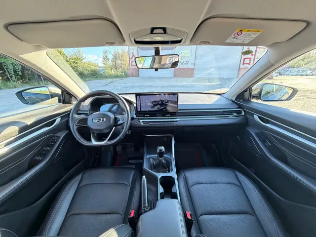 Geely Emgrand — Фото автомобиля 3