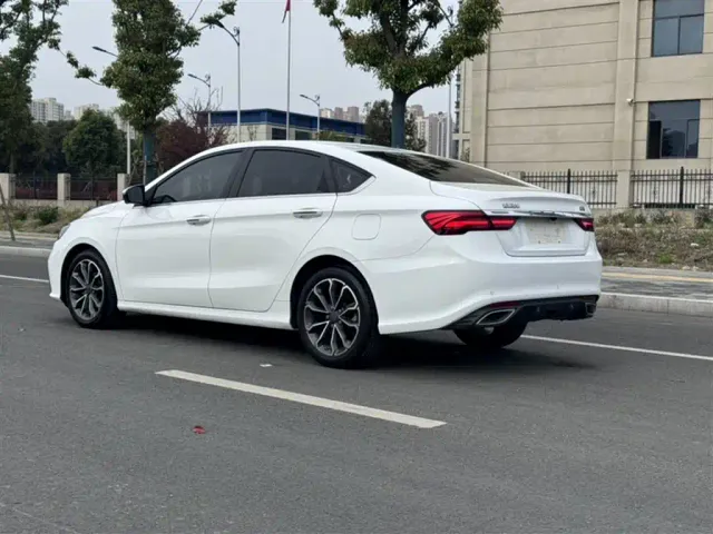 Geely Binrui — Фото автомобиля 20