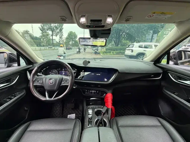 Buick Envision Plus — Фото автомобиля 13