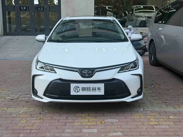 Toyota Corolla — Фото автомобиля 2