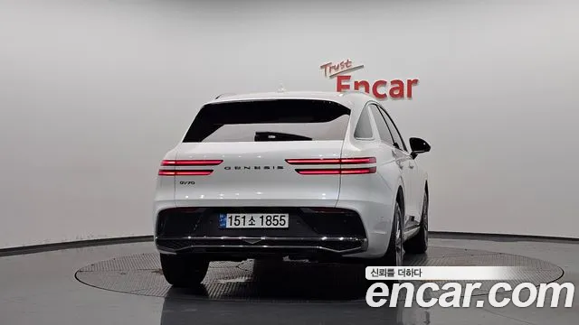 Genesis GV70 — Фото автомобиля 4