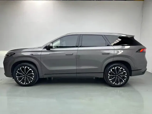 Chery Tiggo 9 — Фото автомобиля 3