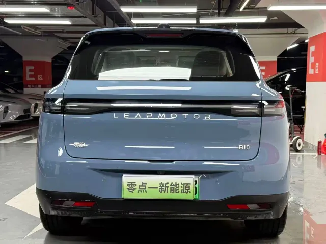 Leapmotor B10 — Фото автомобиля 18