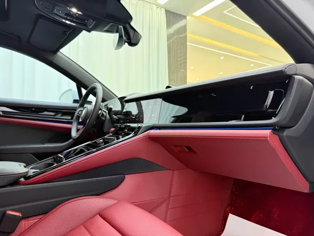 Porsche Panamera — Фото автомобиля 7