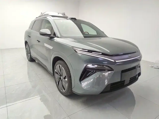 BYD Tang L — Фото автомобиля 3