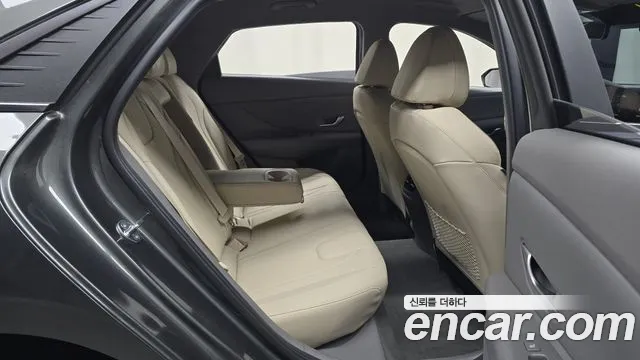 Hyundai AVANTE Avante (CN7) — Фото автомобиля 11