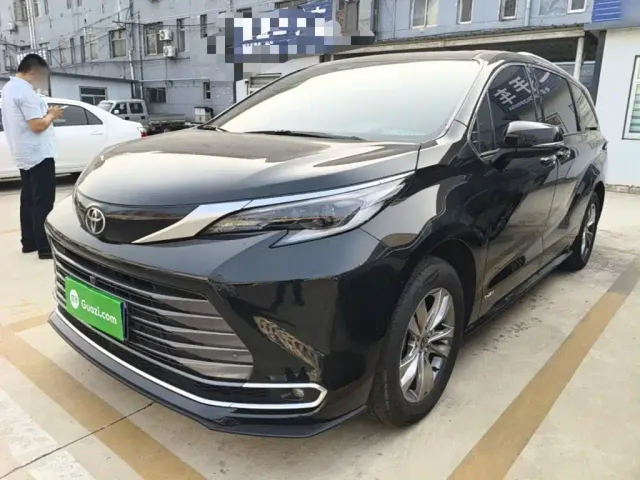 Фотография автомобиля — Toyota Sienna