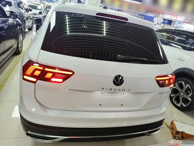 Volkswagen Tiguan L — Фото автомобиля 5