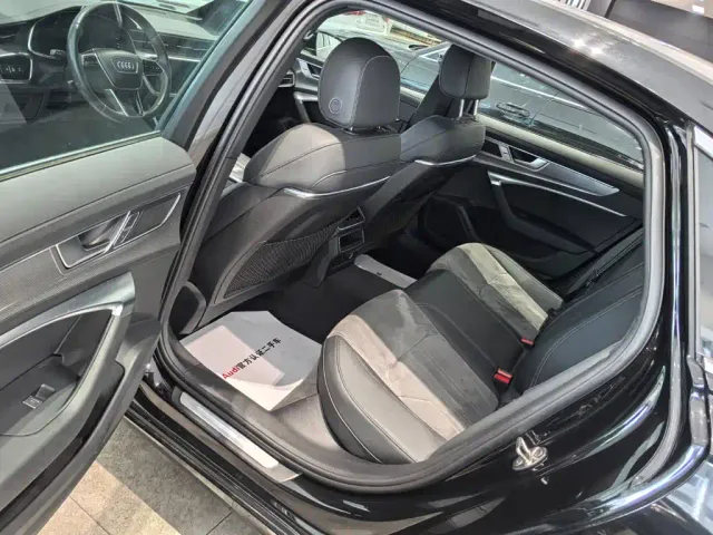Audi A6L — Фото автомобиля 10