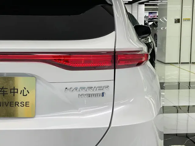 Toyota Harrier — Фото автомобиля 9