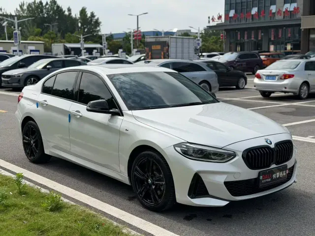 BMW 1 Series — Фото автомобиля 3