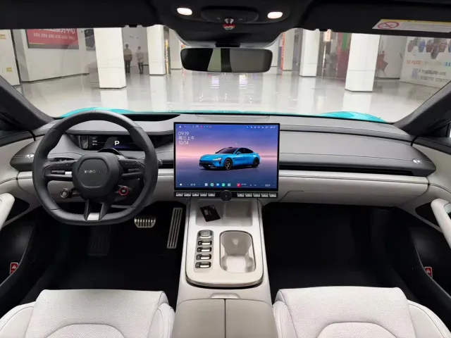 Xiaomi SU7 — Фото автомобиля 14