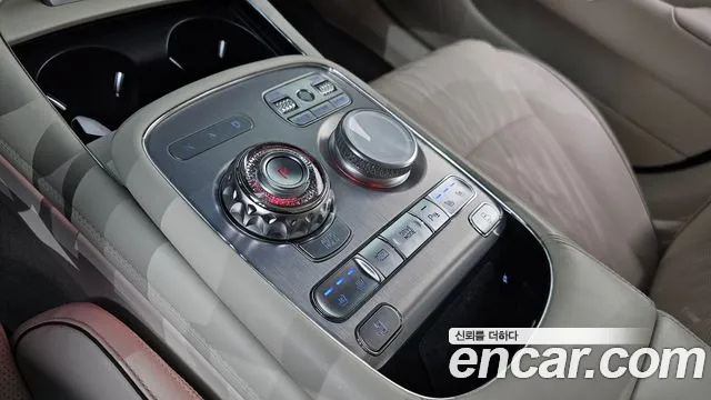 Genesis G90 Бензин 3.5 турбо AWD — Фото автомобиля 9