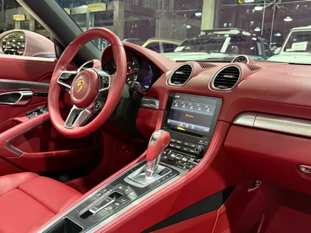 Porsche 718 — Фото автомобиля 10