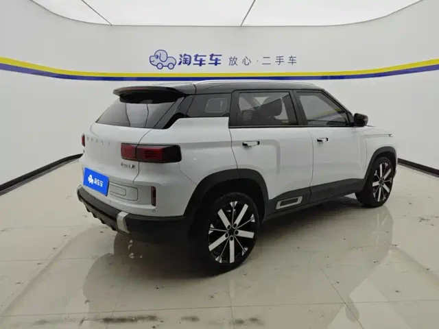 Geely ICON — Фото автомобиля 3