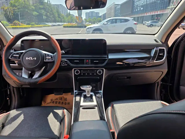 Kia Seltos — Фото автомобиля 8