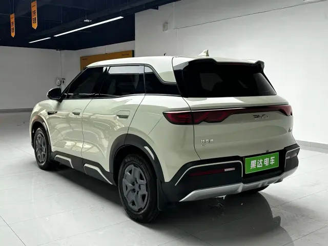 BYD Yuan UP — Фото автомобиля 7