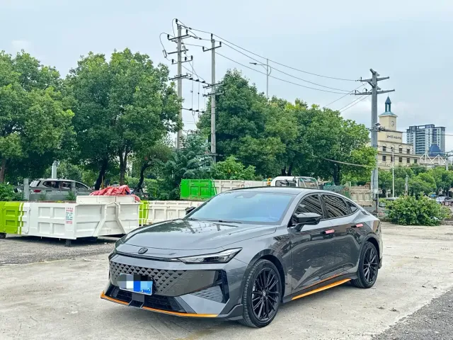 Фотография автомобиля — Changan UNI-V