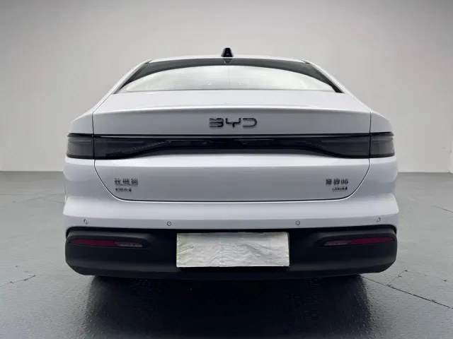 BYD Seal 05 DM-i — Фото автомобиля 12