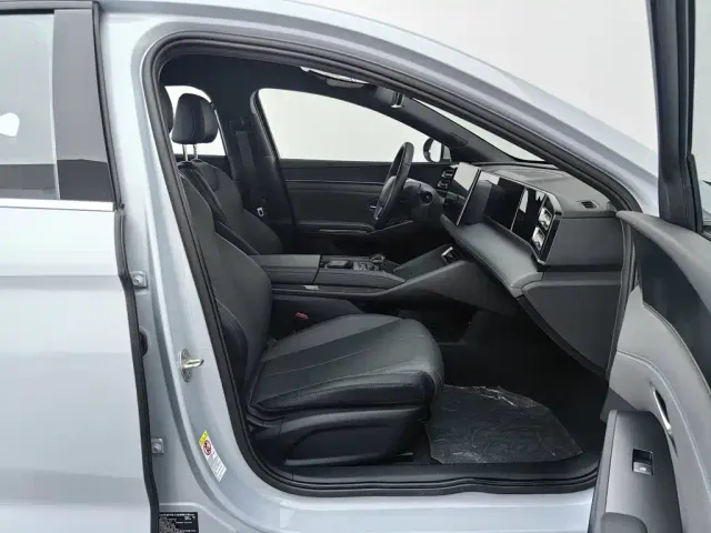 BYD Qin L — Фото автомобиля 23