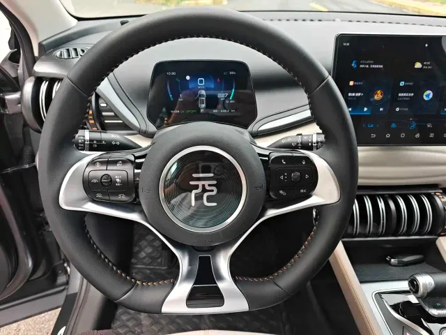 BYD Yuan PLUS — Фото автомобиля 12