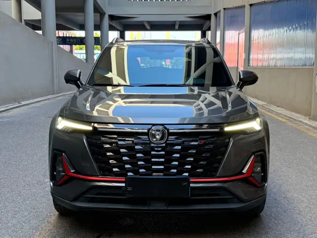 Changan CS35 Plus — Фото автомобиля 2