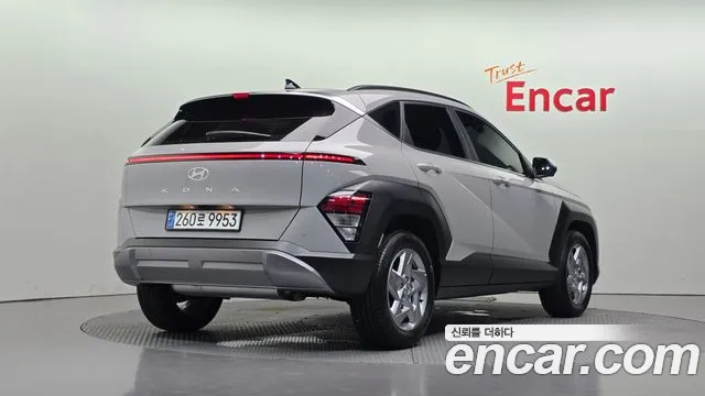 Hyundai Kona Kona (SX2) Бензин 2.0 2WD — Фото автомобиля 2