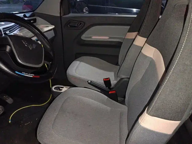 Wuling Hongguang Mini EV — Фото автомобиля 9