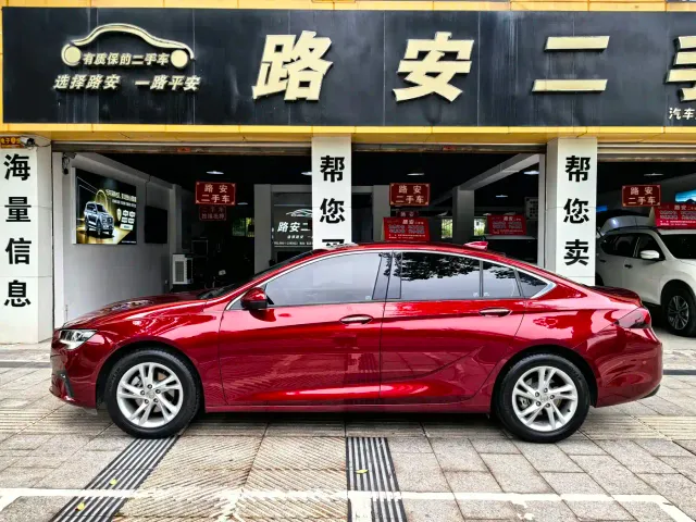 Buick Regal — Фото автомобиля 5