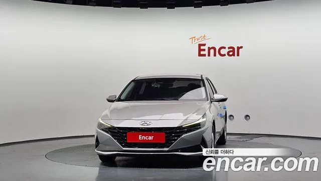 Hyundai Avante CN7 — Фото автомобиля 3