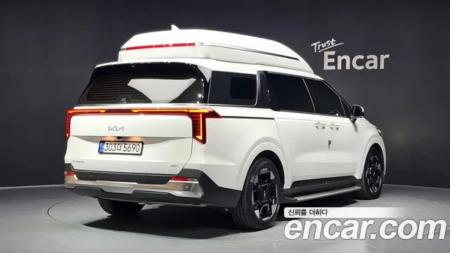 Kia Carnival Generation 4 — Фото автомобиля 2