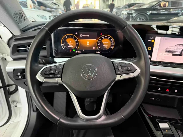 Volkswagen Lamando — Фото автомобиля 11