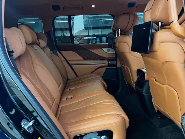 BYD U8 — Фото автомобиля 5
