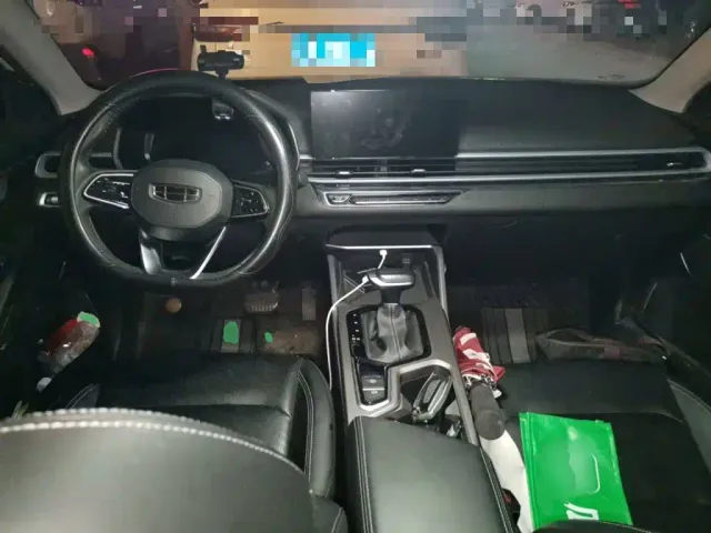 Geely Emgrand — Фото автомобиля 5