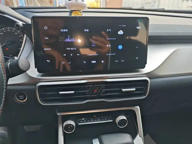Geely Binyue — Фото автомобиля 12