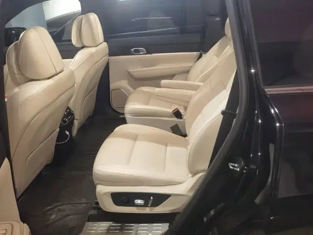 Li Auto ONE — Фото автомобиля 11