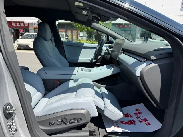 XPeng XPeng P7+ 2025 Extended Range — Фото автомобиля 12